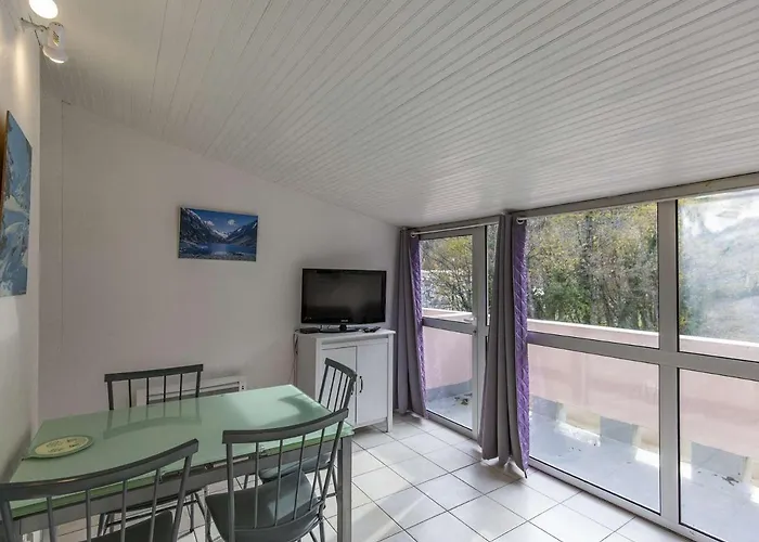 **charmant A Avec Balcon, Proche Des Pistes Et Randonnees** - Fr-1-401-253 *