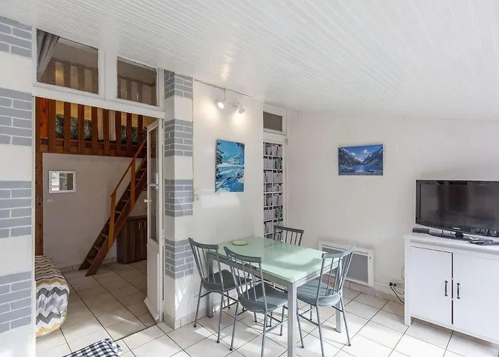 **charmant A Avec Balcon, Proche Des Pistes Et Randonnees** - Fr-1-401-253 *